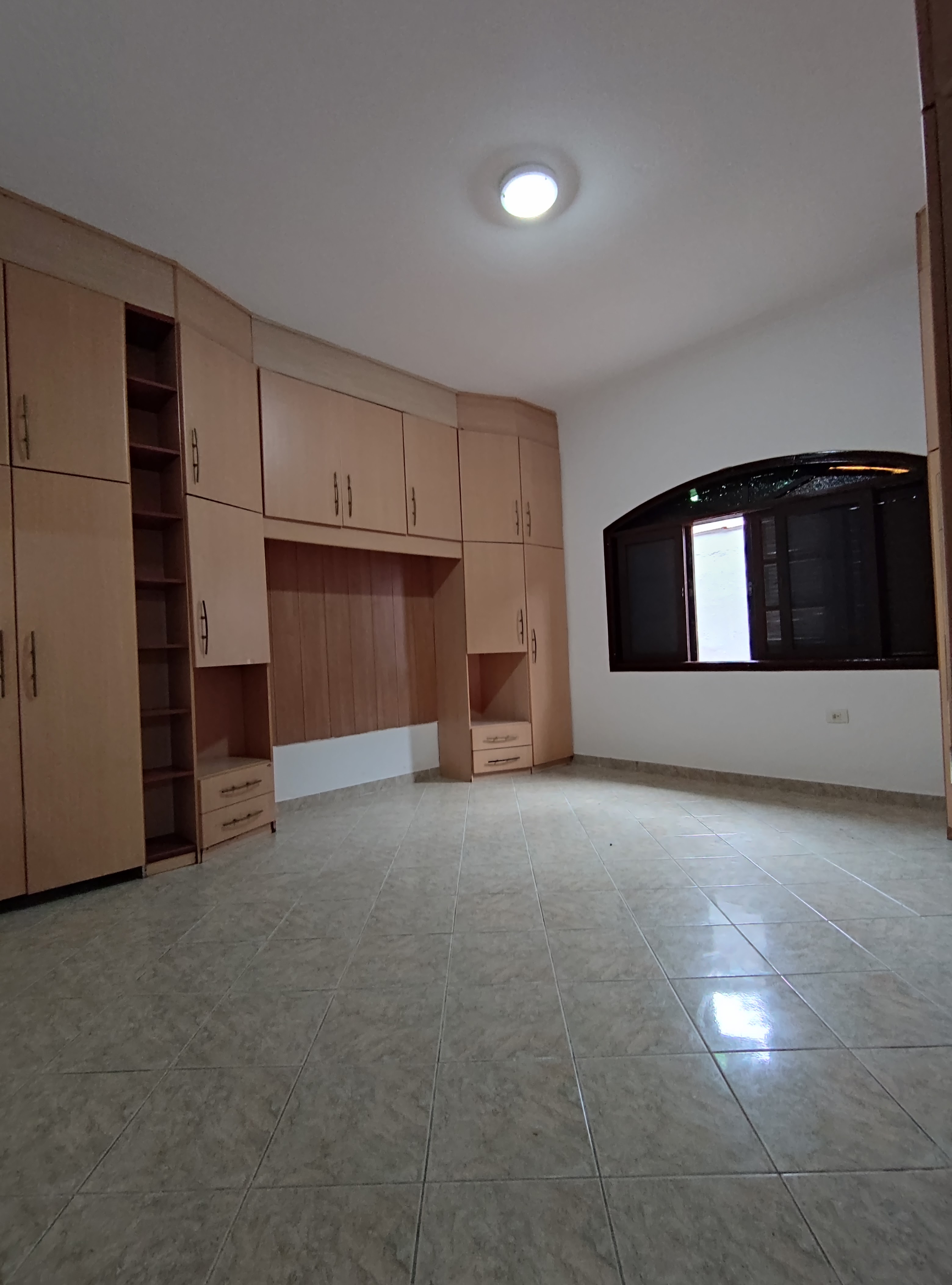 Casa à venda com 3 quartos, 100m² - Foto 2