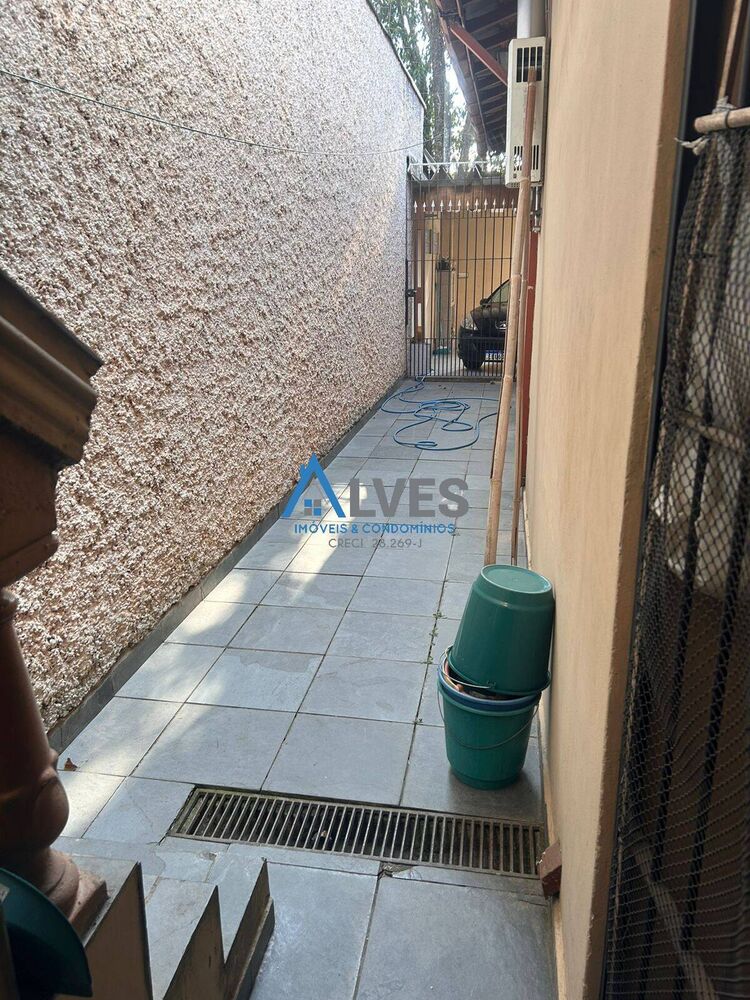 Casa à venda com 3 quartos, 149m² - Foto 13