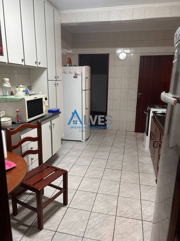 Casa à venda com 3 quartos, 149m² - Foto 3