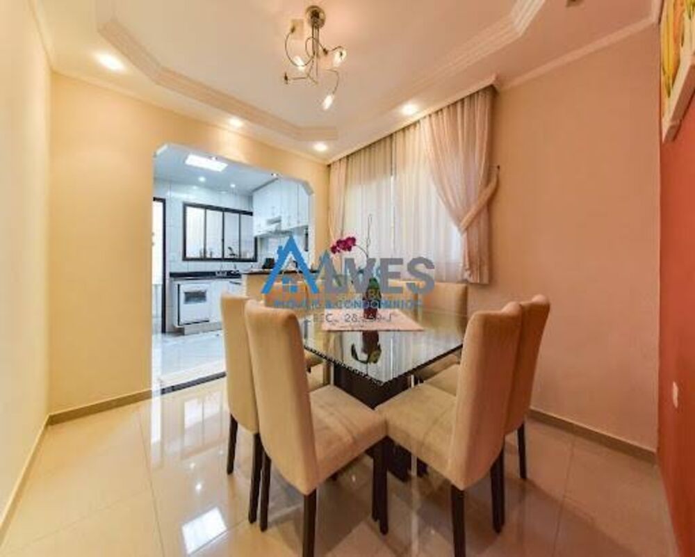 Sobrado à venda com 3 quartos, 180m² - Foto 1