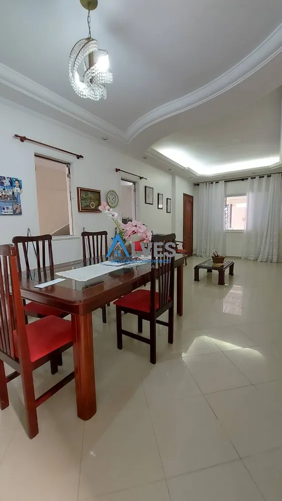 Casa, 3 quartos, 300 m² - Foto 1