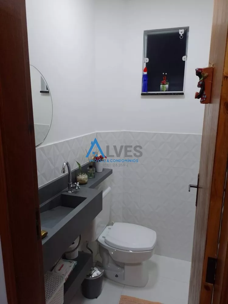 Casa à venda com 3 quartos, 210m² - Foto 3