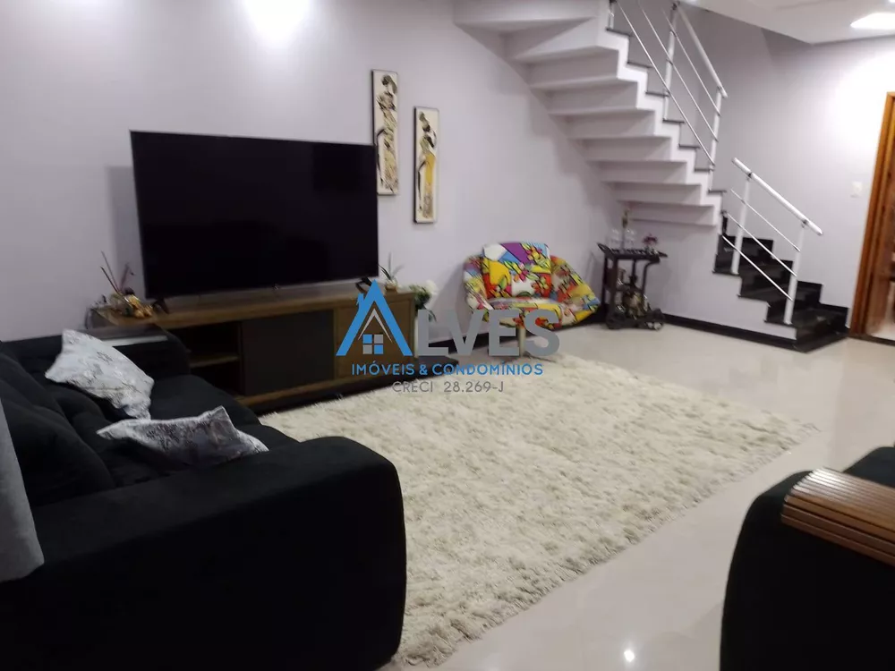 Casa à venda com 3 quartos, 210m² - Foto 5