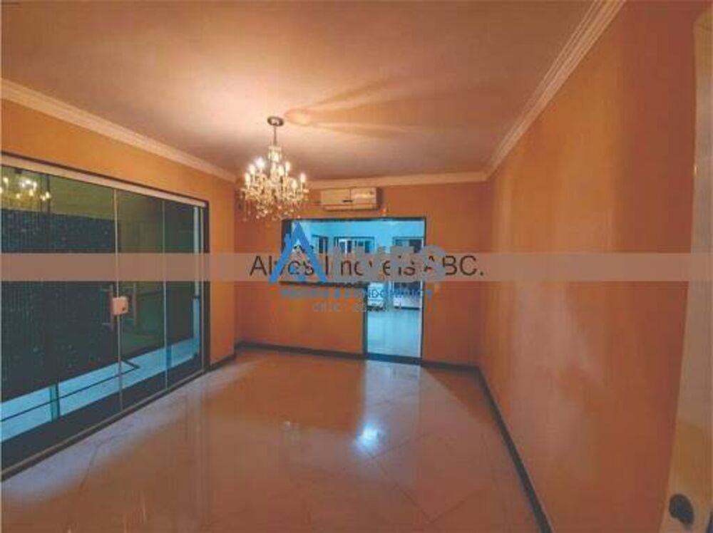 Casa à venda com 4 quartos, 285m² - Foto 4