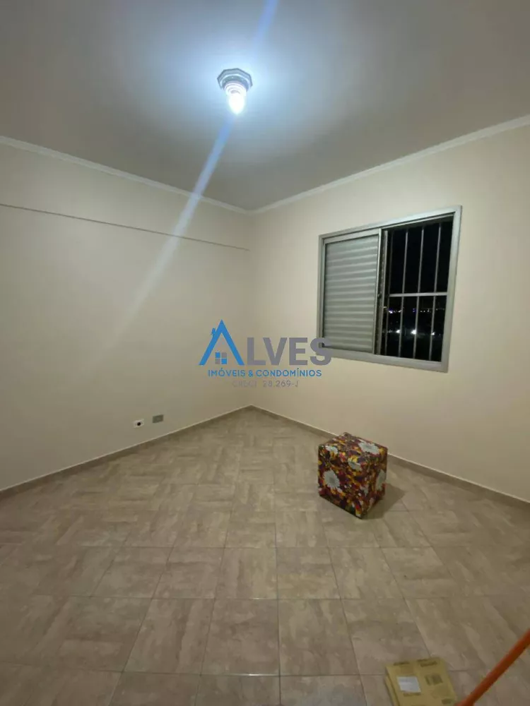 Apartamento à venda com 2 quartos, 64m² - Foto 4