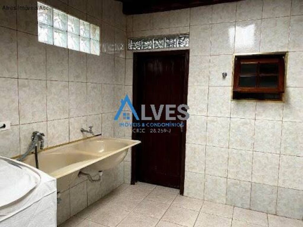 Casa, 4 quartos, 204 m² - Foto 2