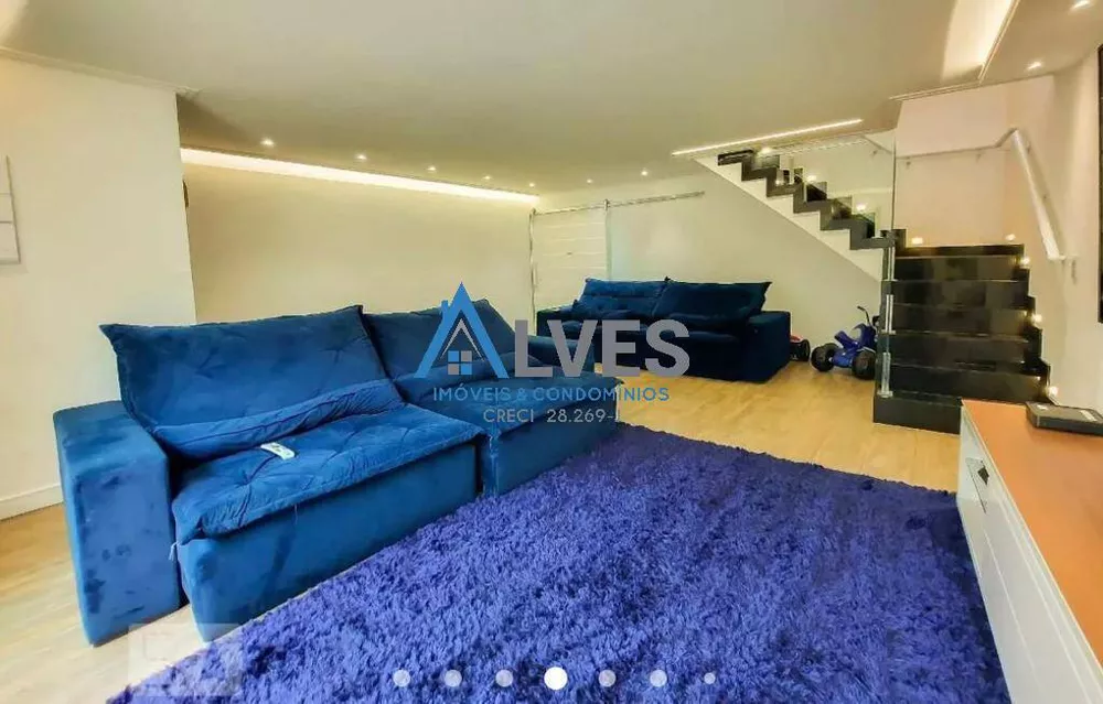 Casa à venda com 3 quartos, 277m² - Foto 1