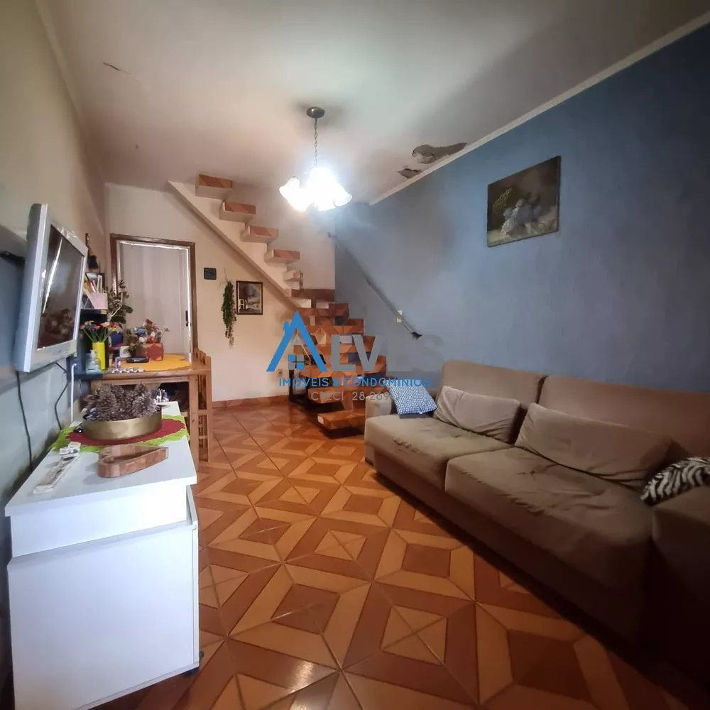 Casa à venda com 2 quartos, 92m² - Foto 2