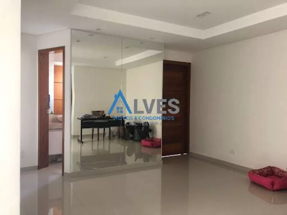 Casa à venda com 3 quartos, 235m² - Foto 4