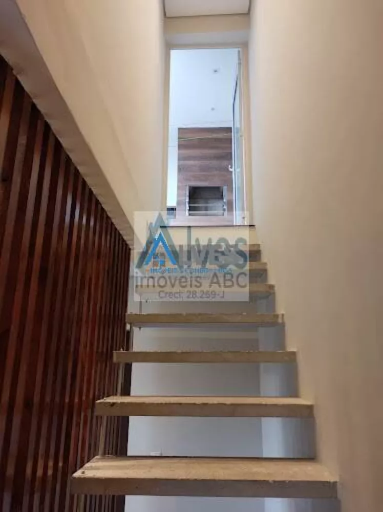 Sobrado à venda com 2 quartos, 140m² - Foto 3