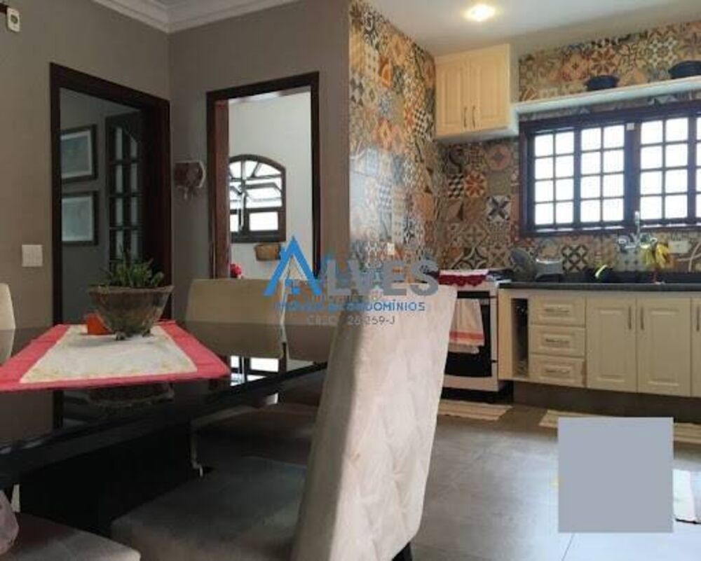 Casa, 3 quartos, 242 m² - Foto 3