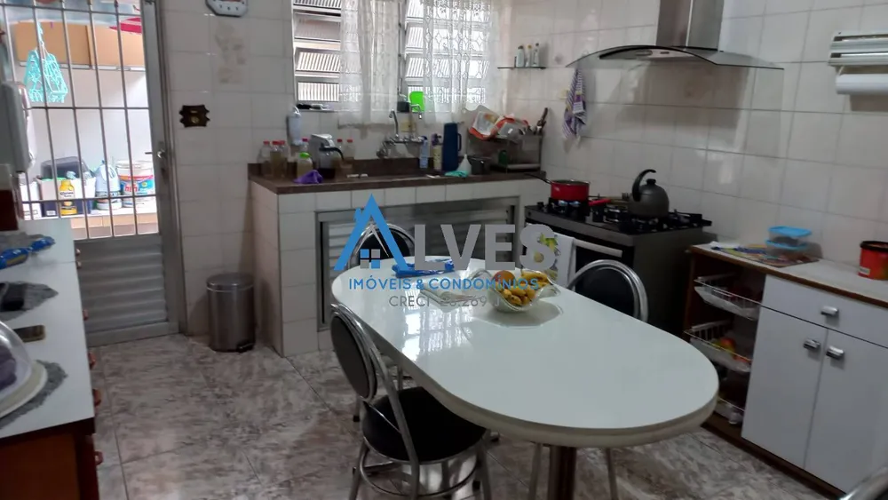 Sobrado, 4 quartos, 227 m² - Foto 2