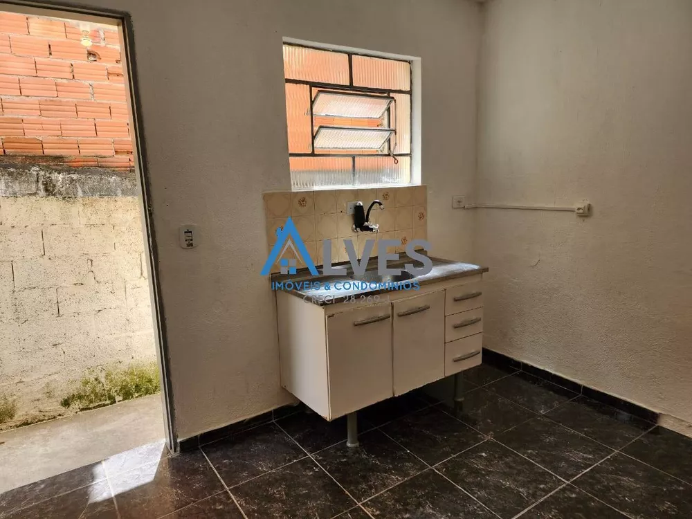 Casa para alugar com 1 quarto, 80m² - Foto 1