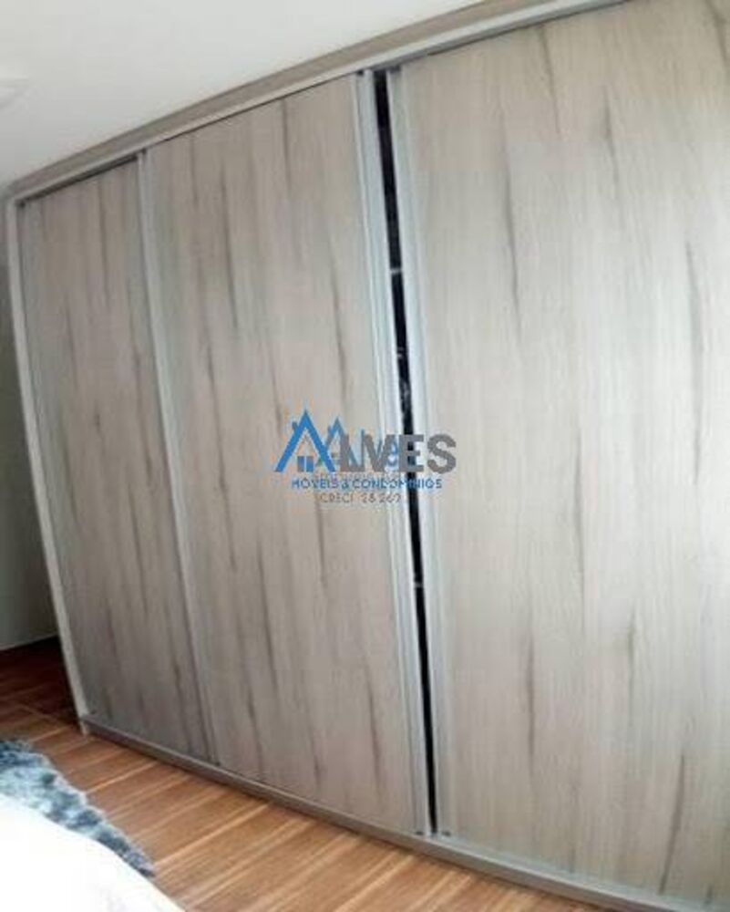 Casa, 4 quartos, 225 m² - Foto 2