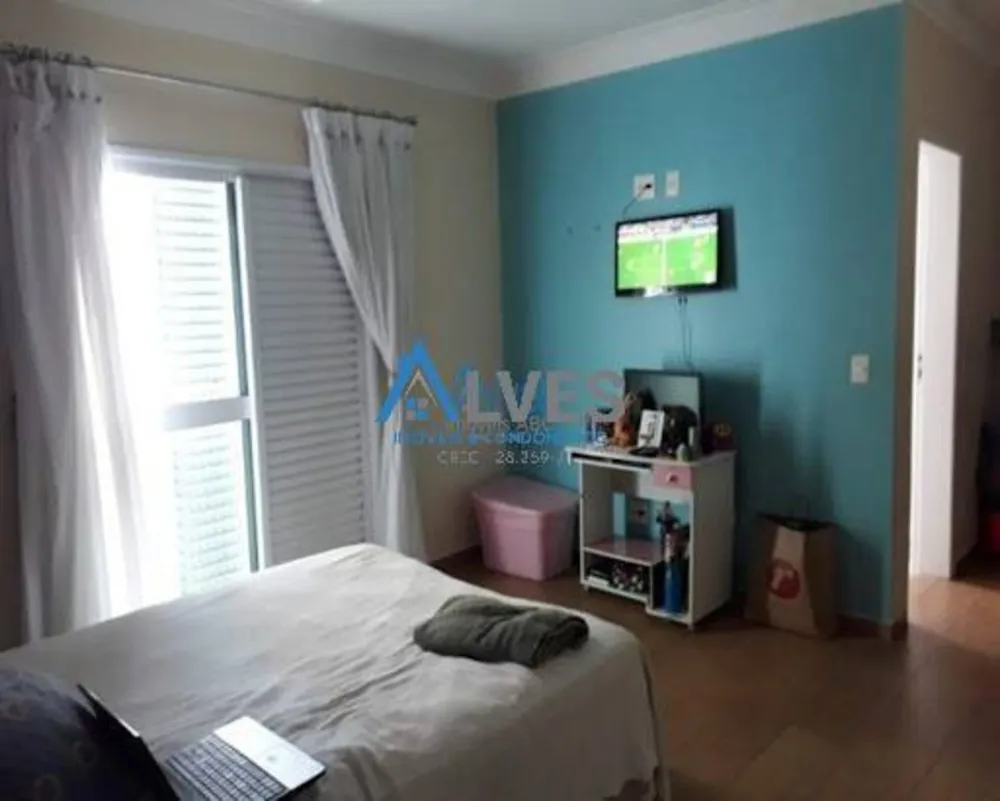 Casa, 3 quartos, 239 m² - Foto 1