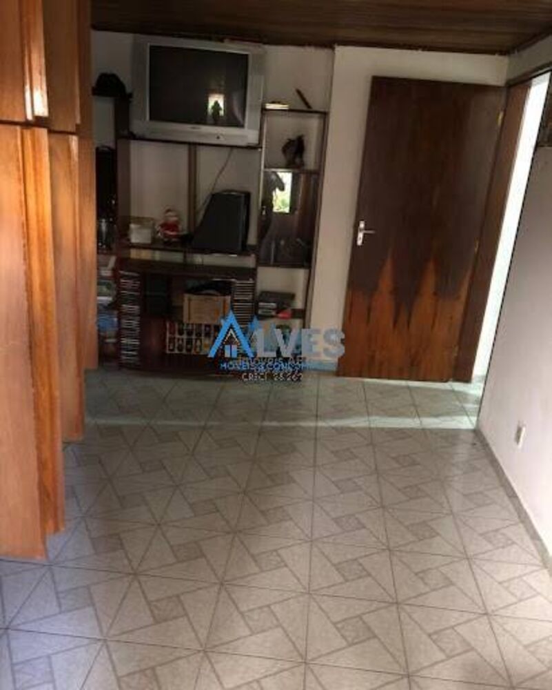 Casa à venda com 2 quartos, 60m² - Foto 2