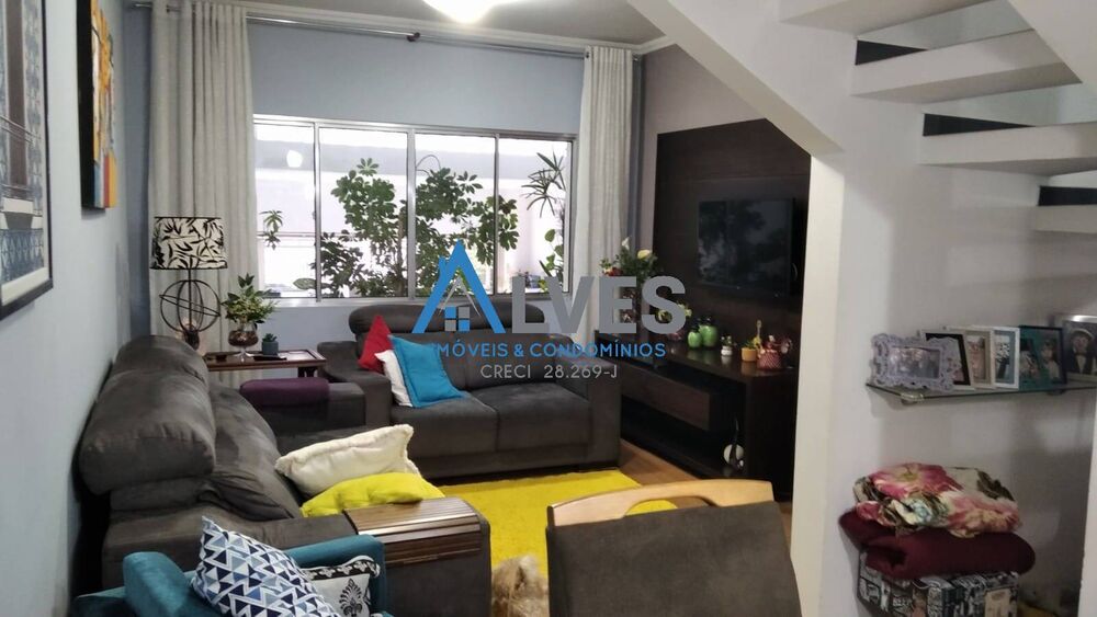 Casa, 3 quartos, 250 m² - Foto 1