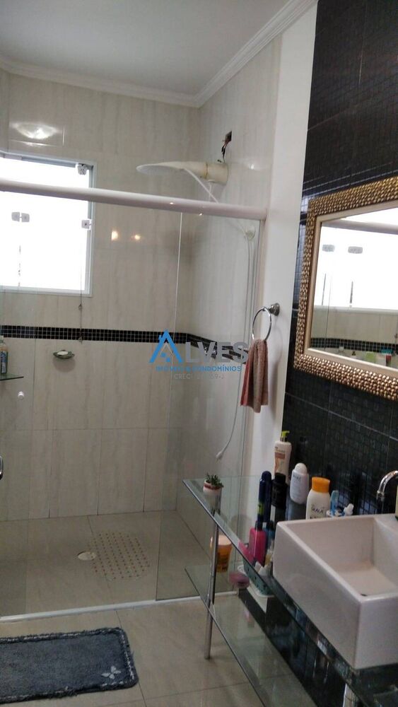 Casa, 3 quartos, 250 m² - Foto 8