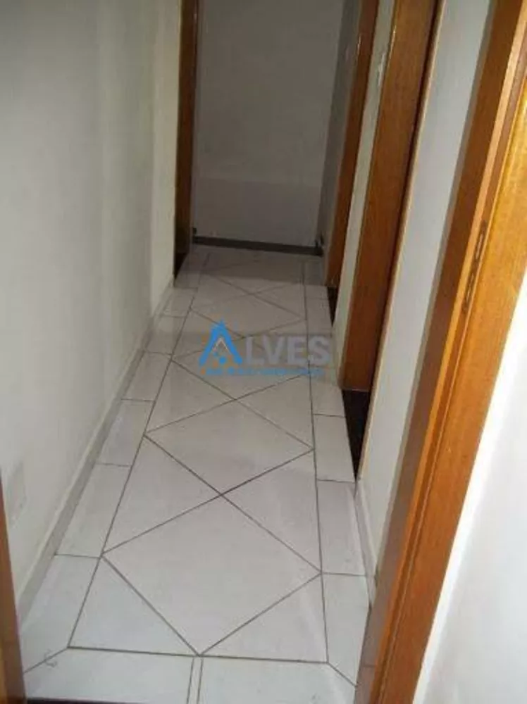 Sobrado à venda com 4 quartos, 181m² - Foto 3