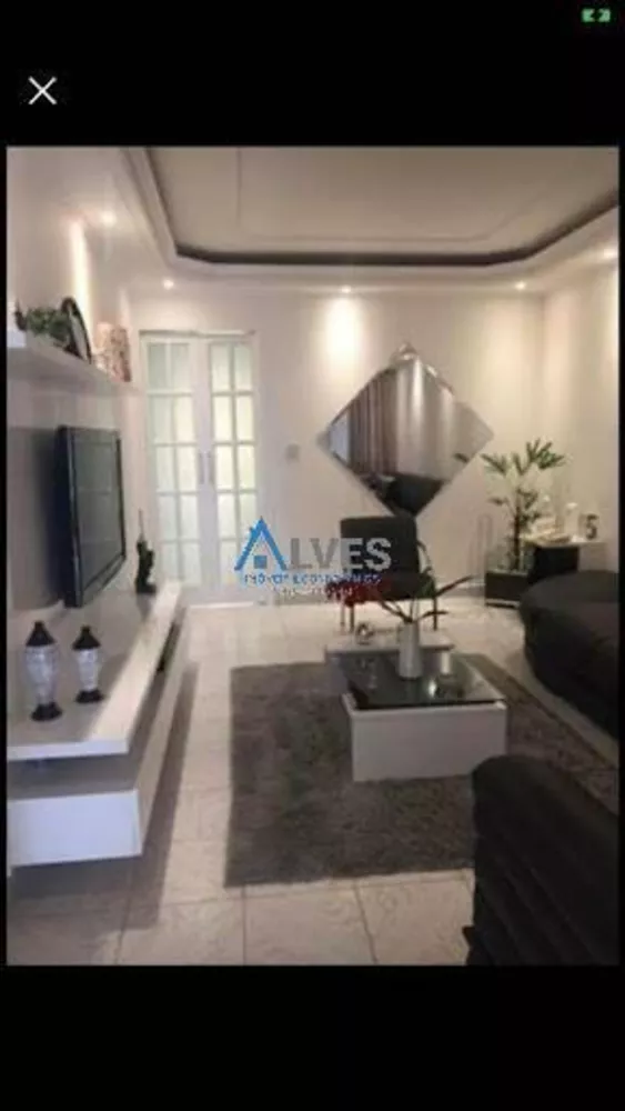 Sobrado à venda com 4 quartos, 181m² - Foto 1