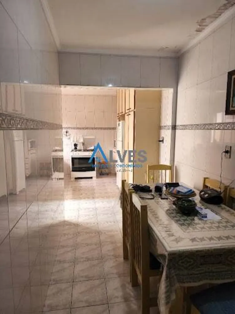 Casa, 4 quartos, 300 m² - Foto 1