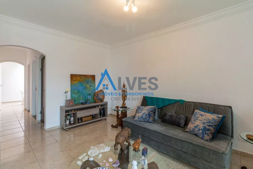 Casa à venda e aluguel com 4 quartos, 270m² - Foto 5