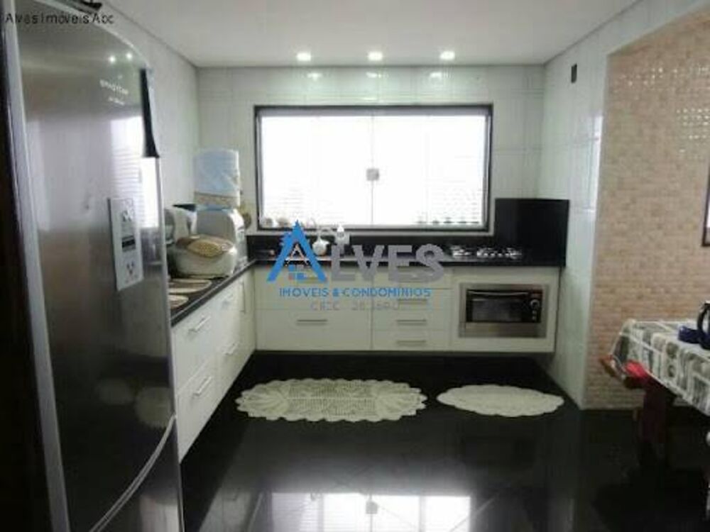 Casa à venda com 4 quartos, 255m² - Foto 5