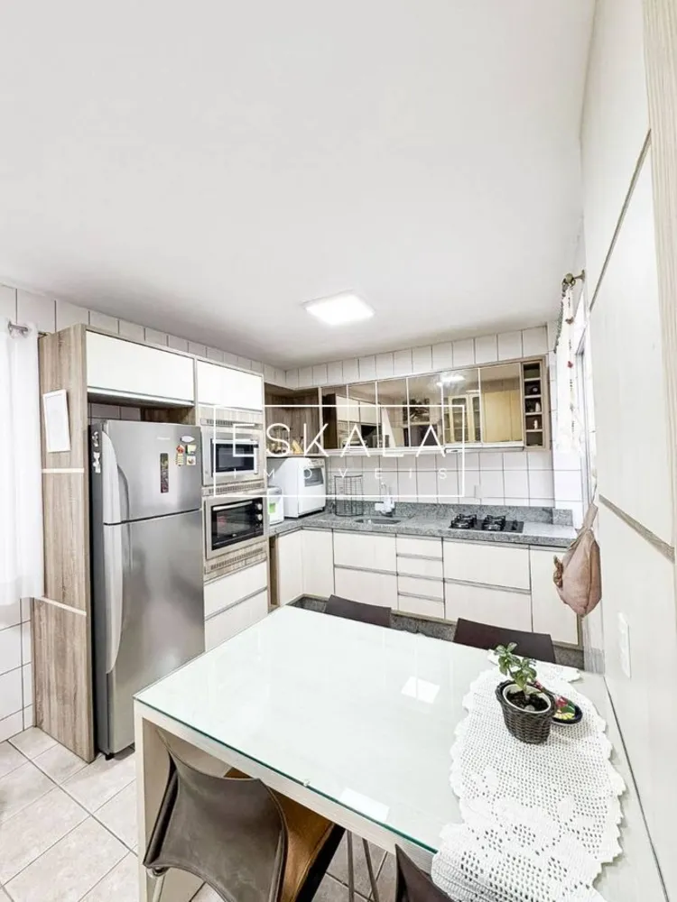 Apartamento, 3 quartos, 130 m² - Foto 2