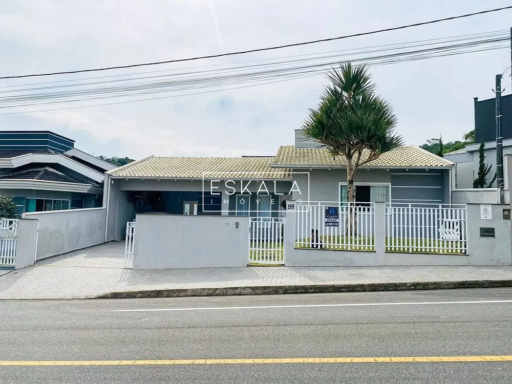Casa, 3 quartos, 195 m² - Foto 1
