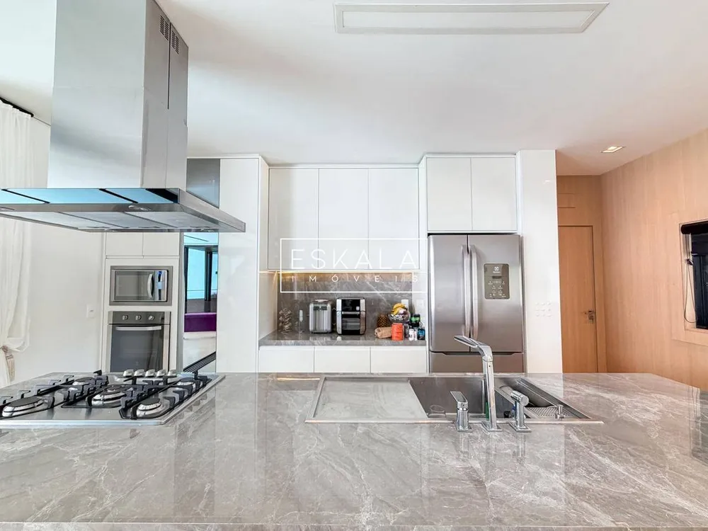 Casa, 3 quartos, 316 m² - Foto 1