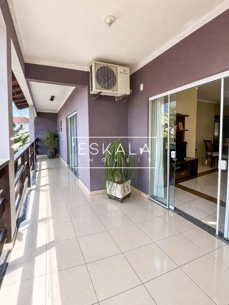 Casa, 3 quartos, 285 m² - Foto 1