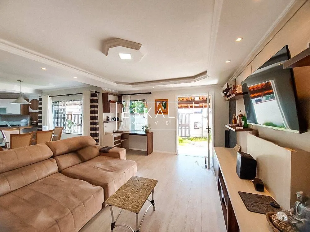 Casa, 3 quartos, 212 m² - Foto 3