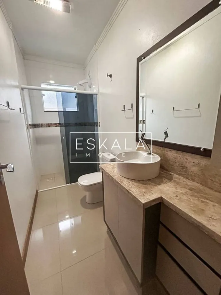 Casa, 4 quartos, 220 m² - Foto 4