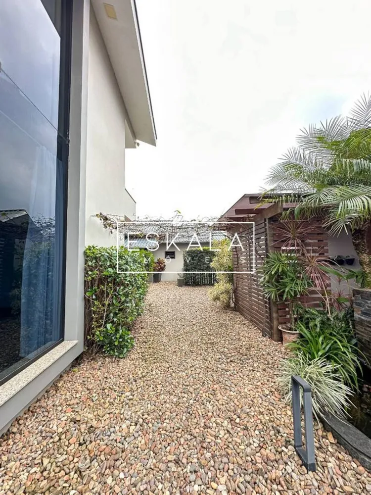 Casa, 5 quartos, 300 m² - Foto 2