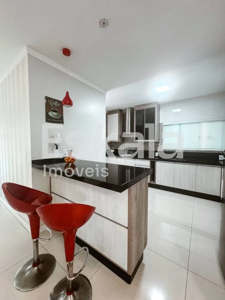 Casa, 4 quartos, 295 m² - Foto 3