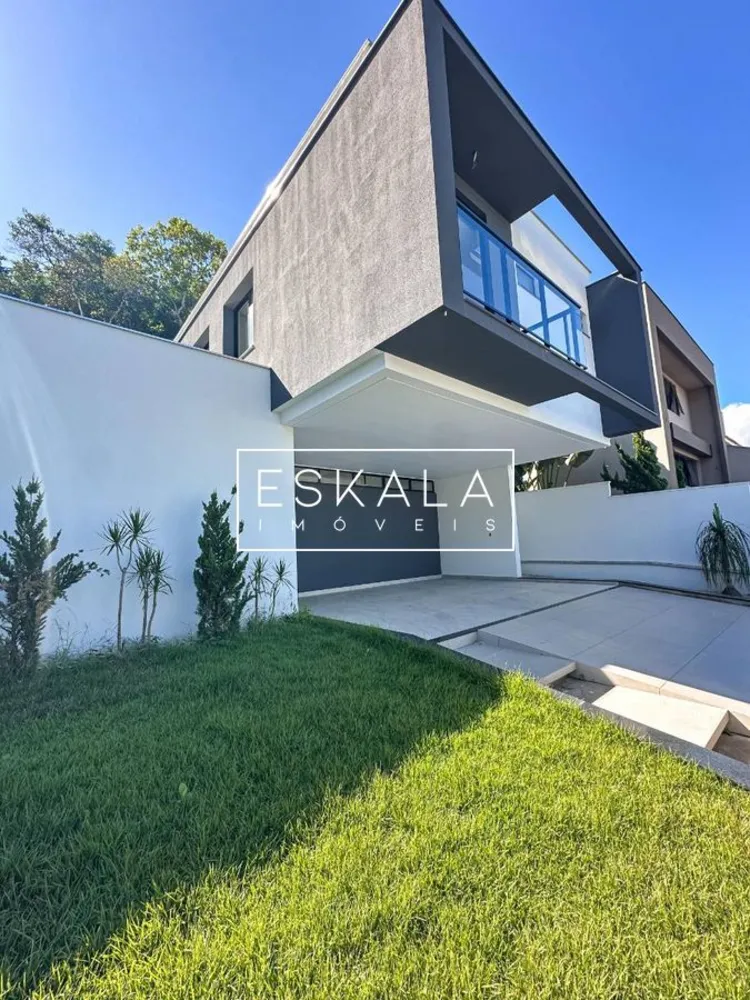 Casa, 4 quartos, 248 m² - Foto 1