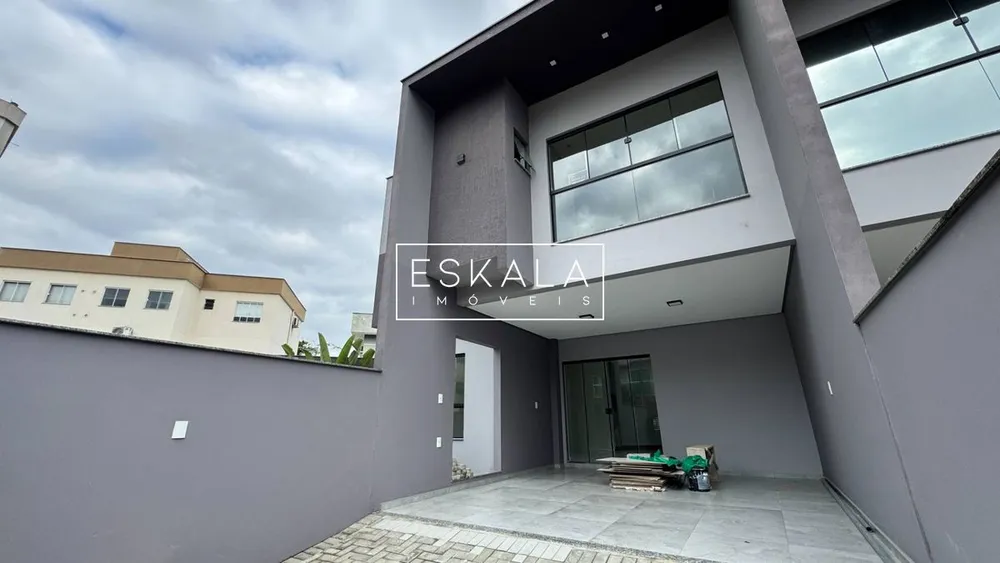 Sobrado, 3 quartos, 121 m² - Foto 1