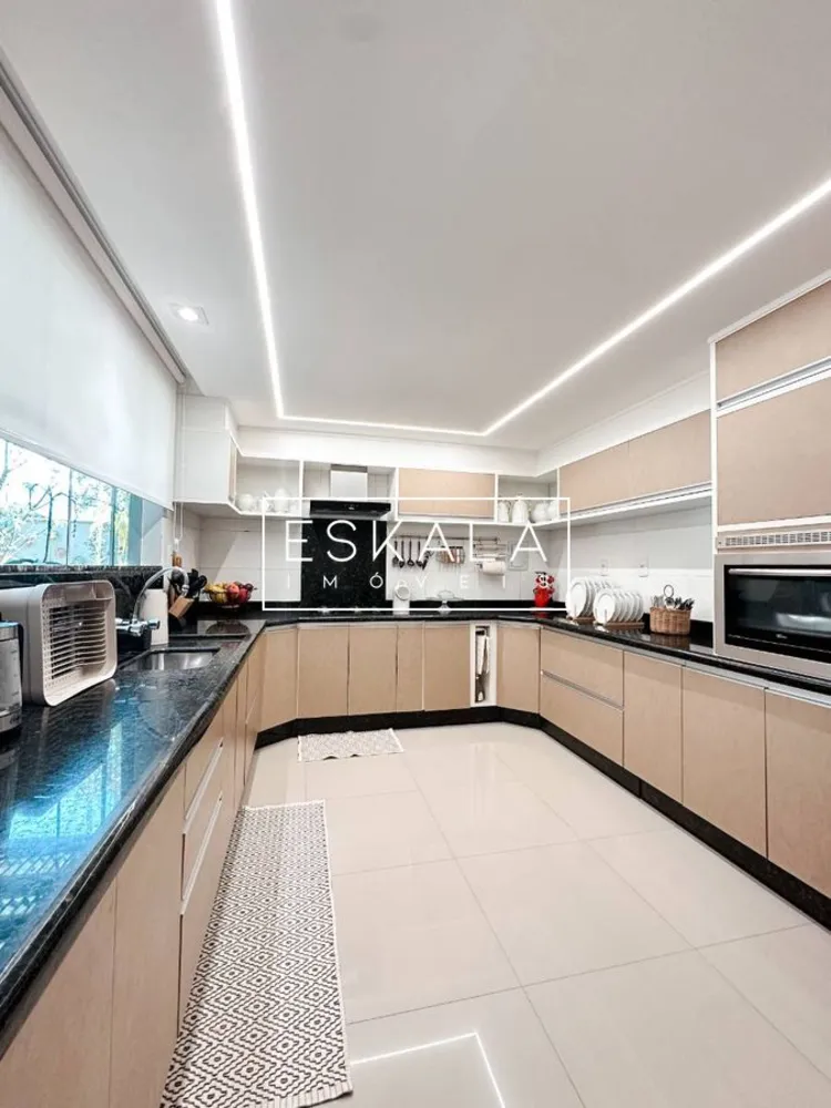 Casa, 3 quartos, 204 m² - Foto 3