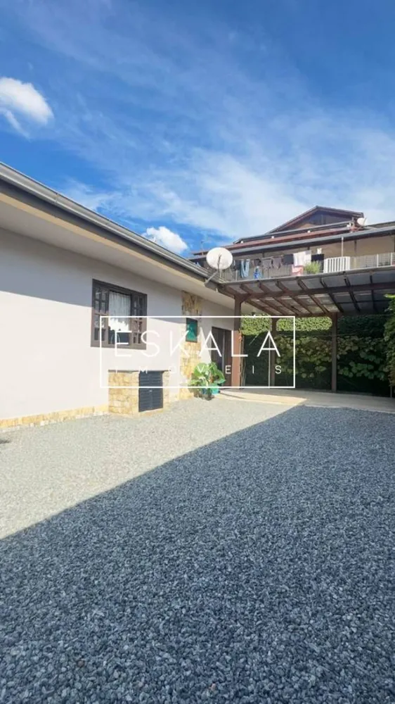 Casa, 3 quartos, 268 m² - Foto 1