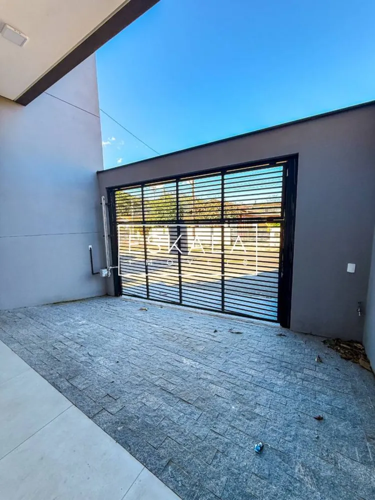 Casa, 3 quartos, 168 m² - Foto 2
