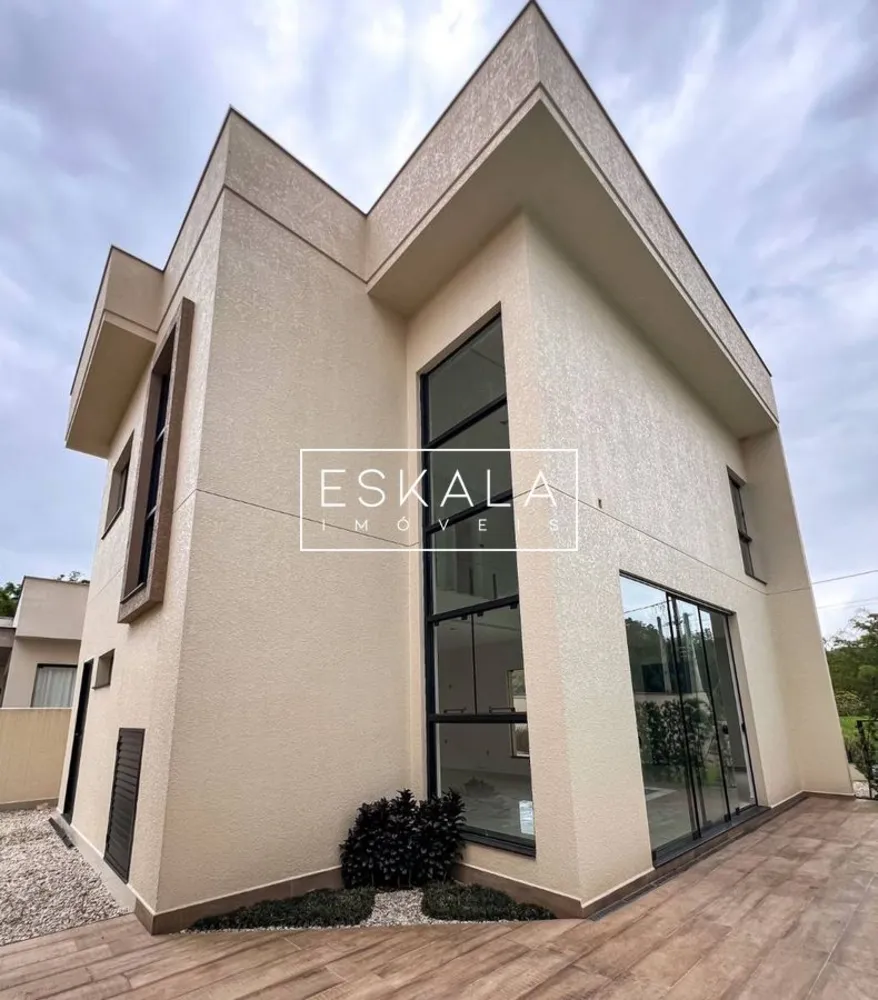 Casa, 3 quartos, 269 m² - Foto 1
