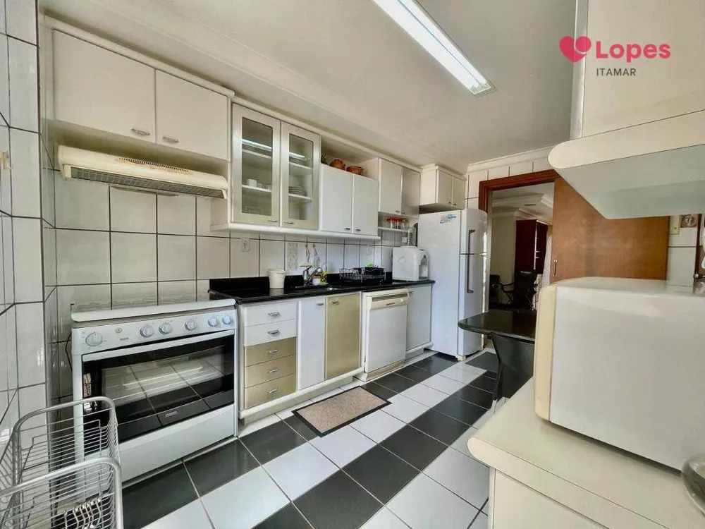 Apartamento à venda com 4 quartos, 180m² - Foto 4