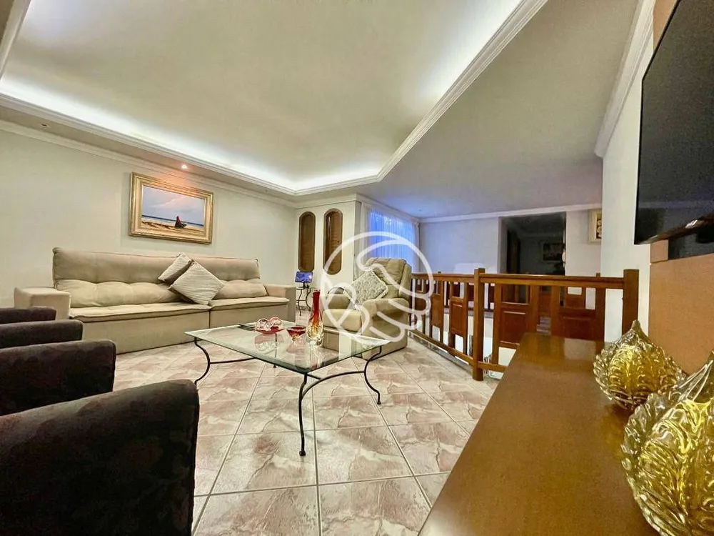 Casa, 6 quartos, 428 m² - Foto 1