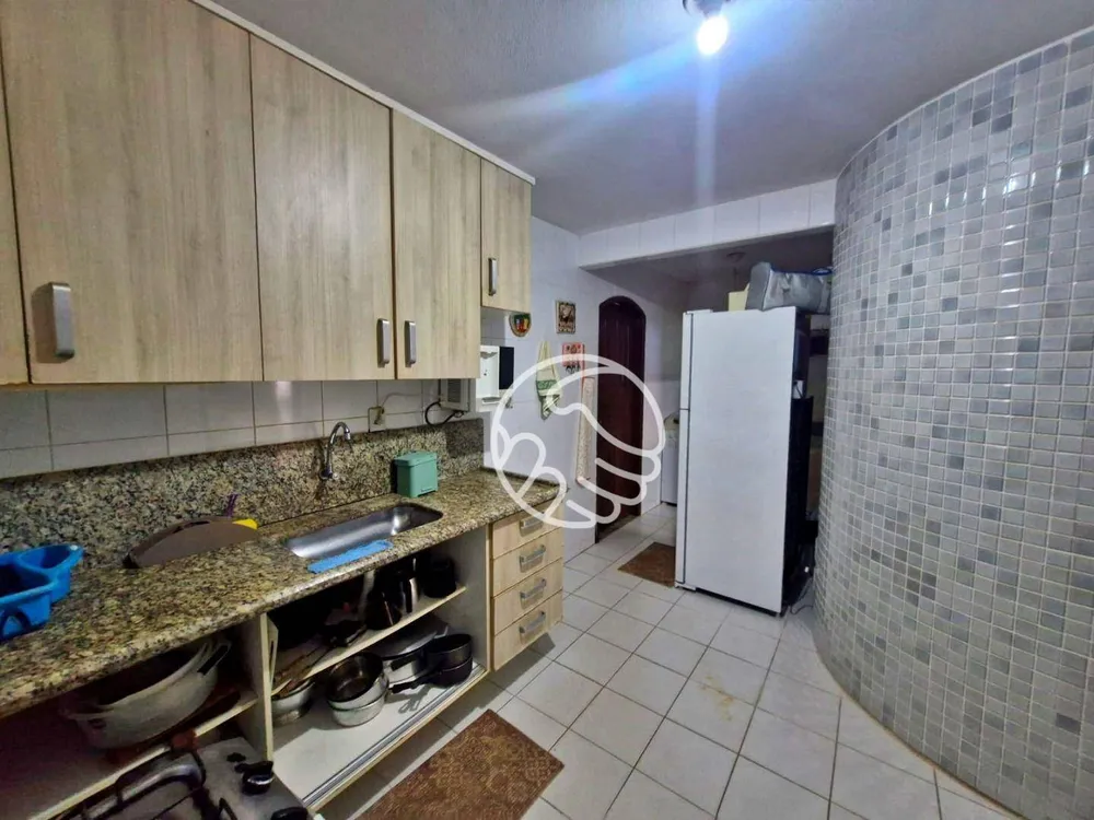 Casa, 4 quartos, 200 m² - Foto 1