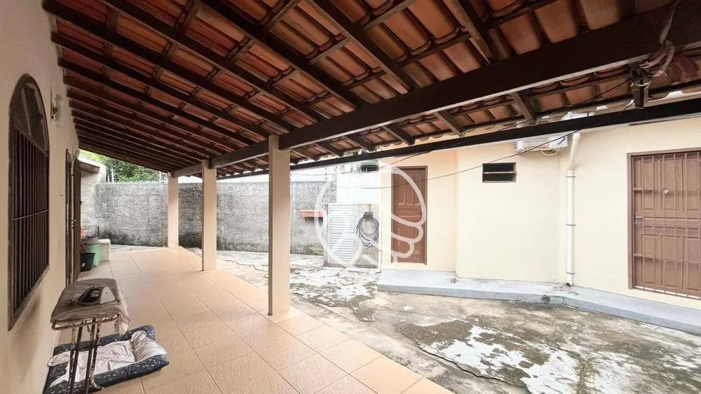 Casa, 4 quartos, 250 m² - Foto 12