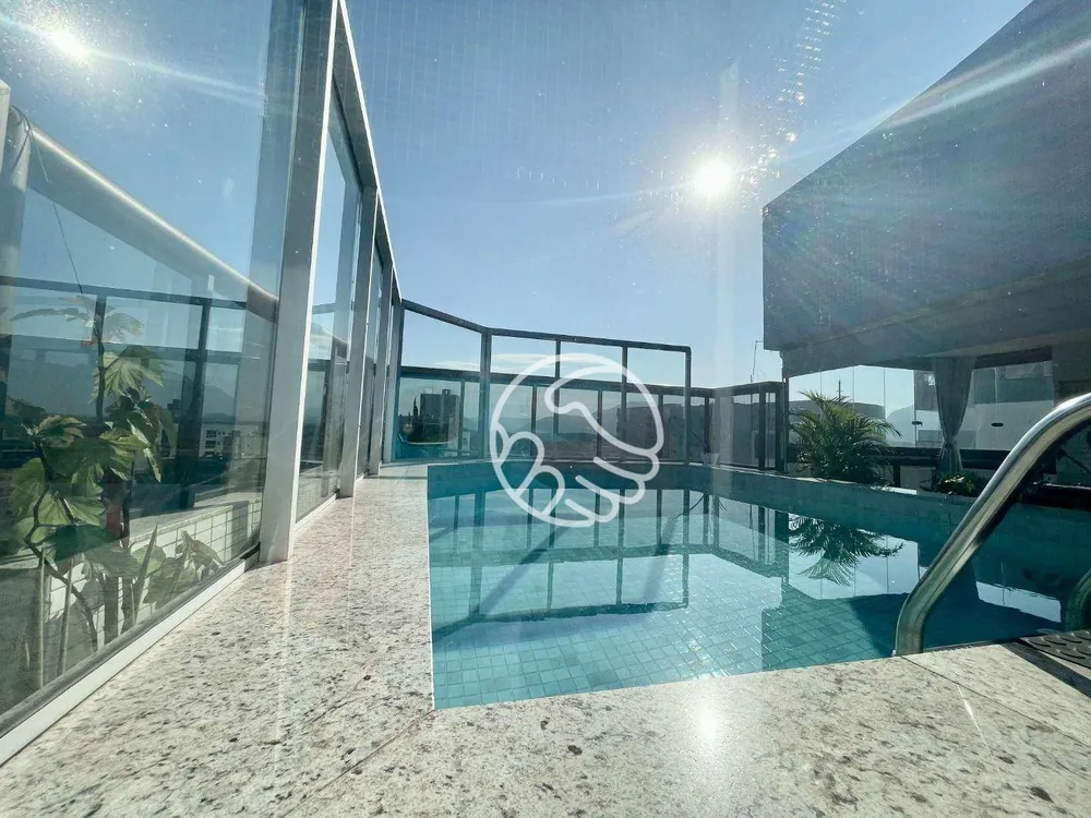 Cobertura, 3 quartos, 230 m² - Foto 1