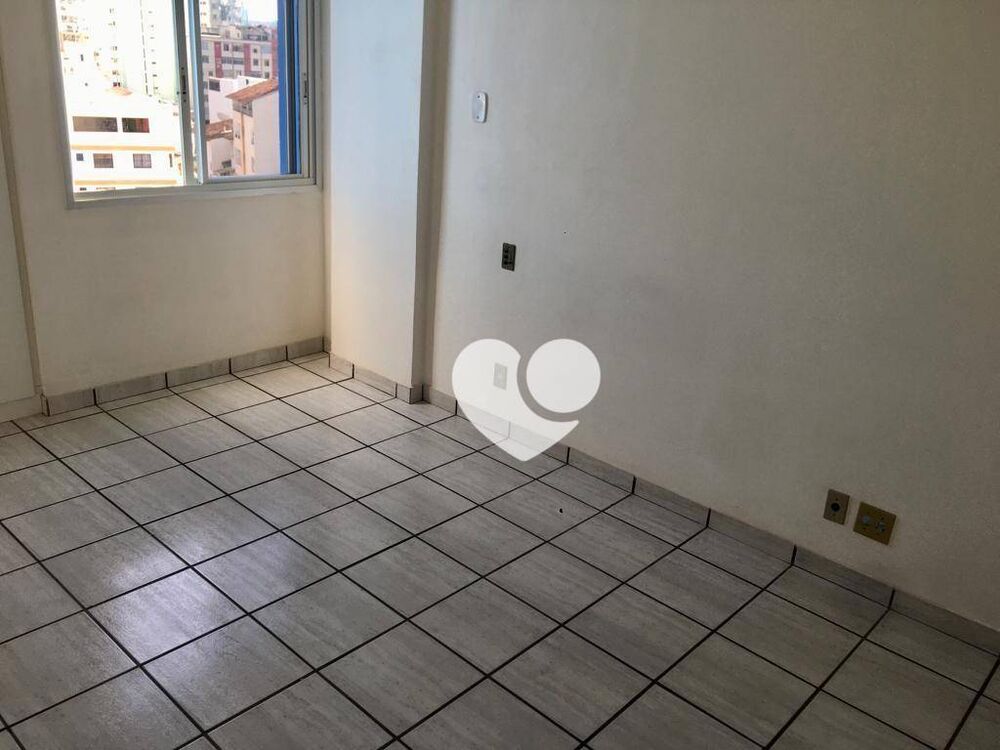 Apartamento à venda com 2 quartos, 90m² - Foto 2