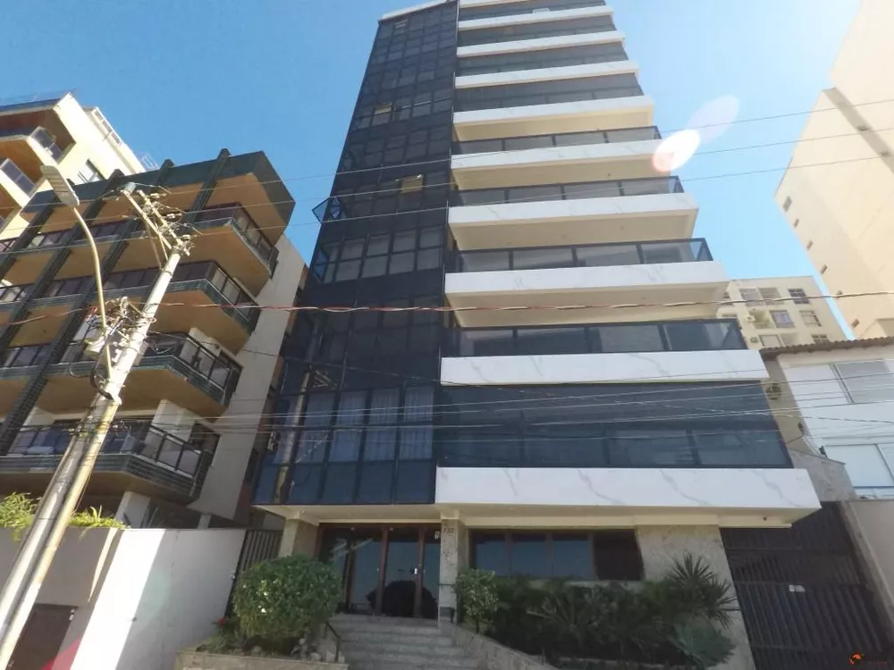 Apartamento à venda com 4 quartos, 247m² - Foto 2