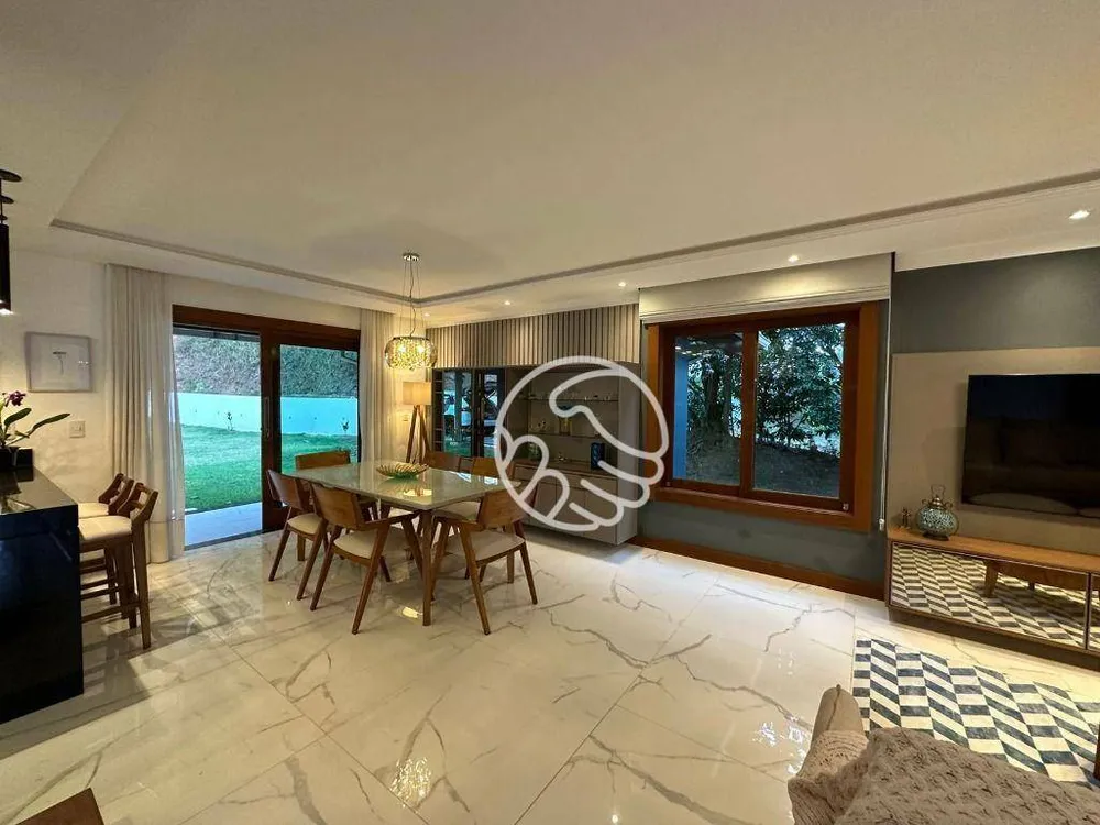 Casa, 3 quartos, 270 m² - Foto 9