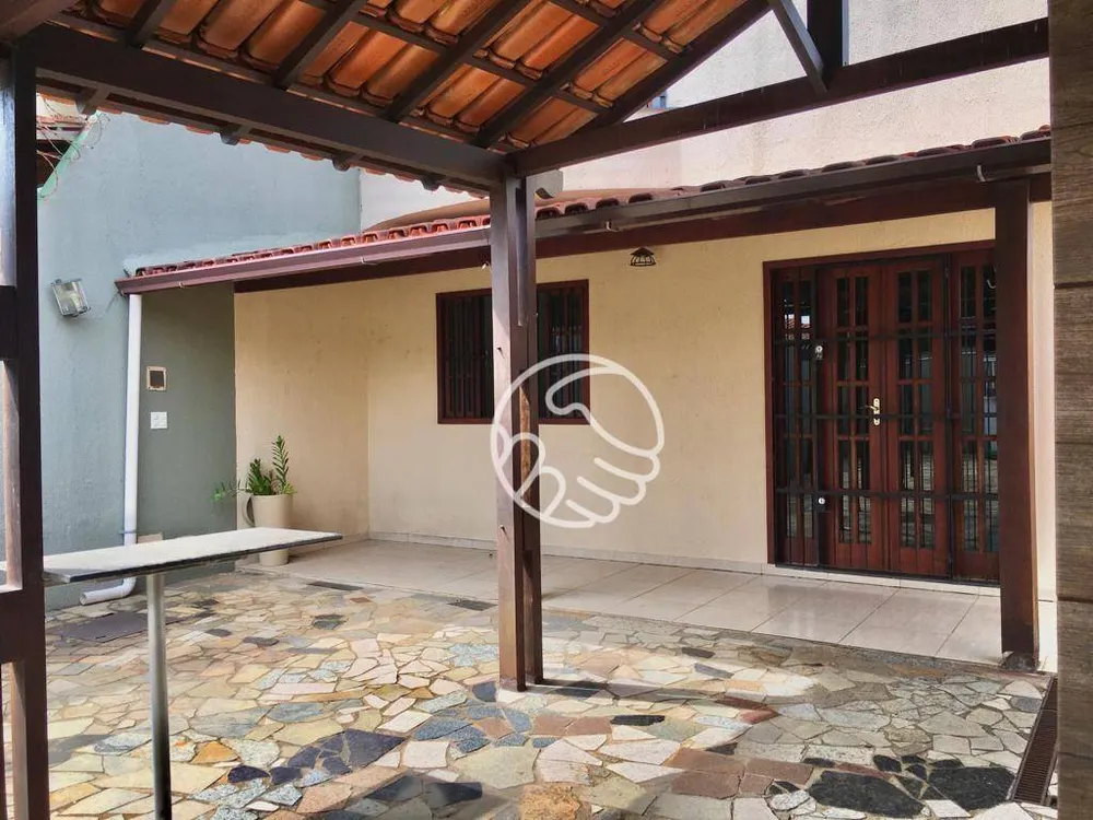 Casa, 3 quartos, 237 m² - Foto 4